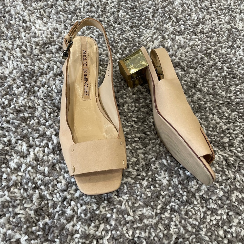 Almost new! Leather Adolfo Dominguez summer tan gold comfortable heels sandals
